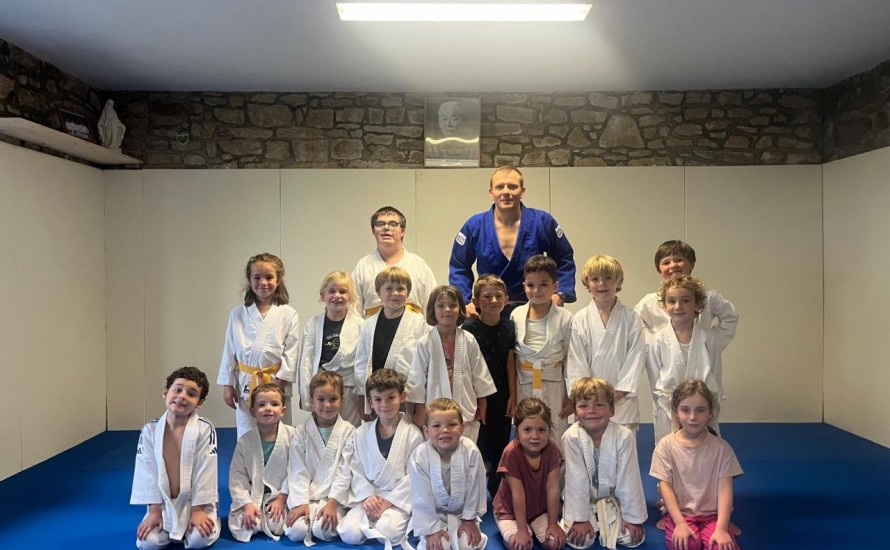 Saison 2025 - 2026 : HAJIMÉ !